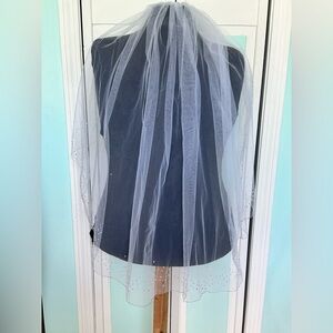 White 36” wedding bridal veil silver beaded NWT